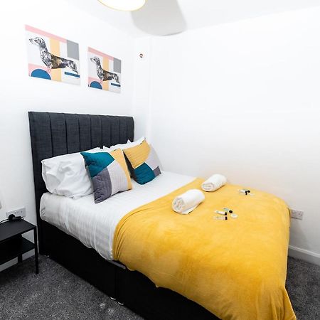 Greenbourne - 4 Bedrooms Sleeps 8 Free Parking เกทส์เฮด ภายนอก รูปภาพ