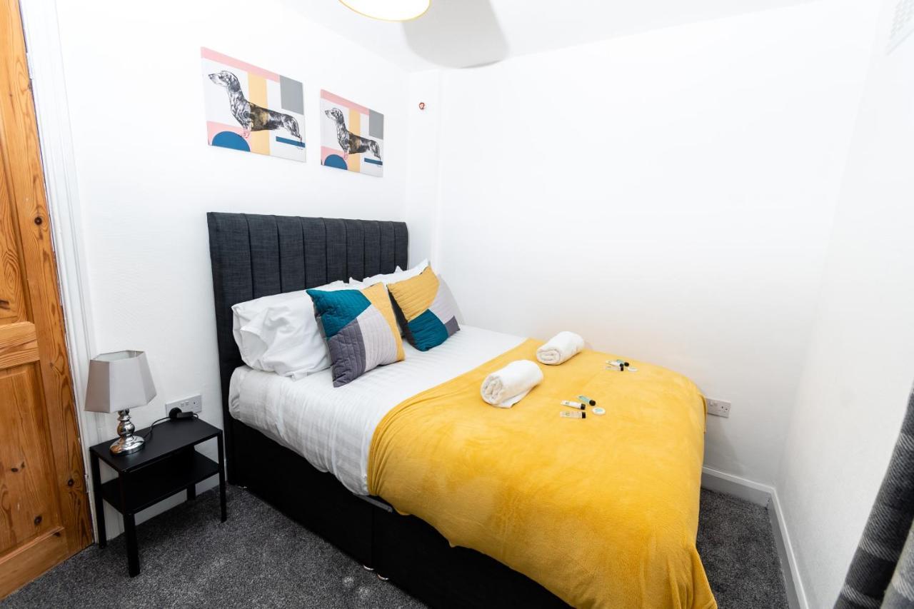 Greenbourne - 4 Bedrooms Sleeps 8 Free Parking เกทส์เฮด ภายนอก รูปภาพ