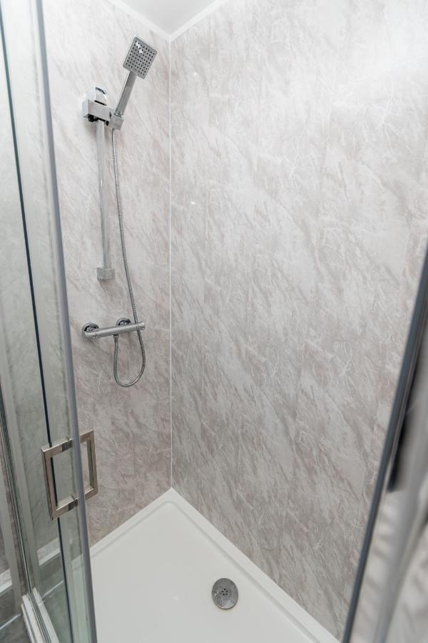 Greenbourne - 4 Bedrooms Sleeps 8 Free Parking เกทส์เฮด ภายนอก รูปภาพ