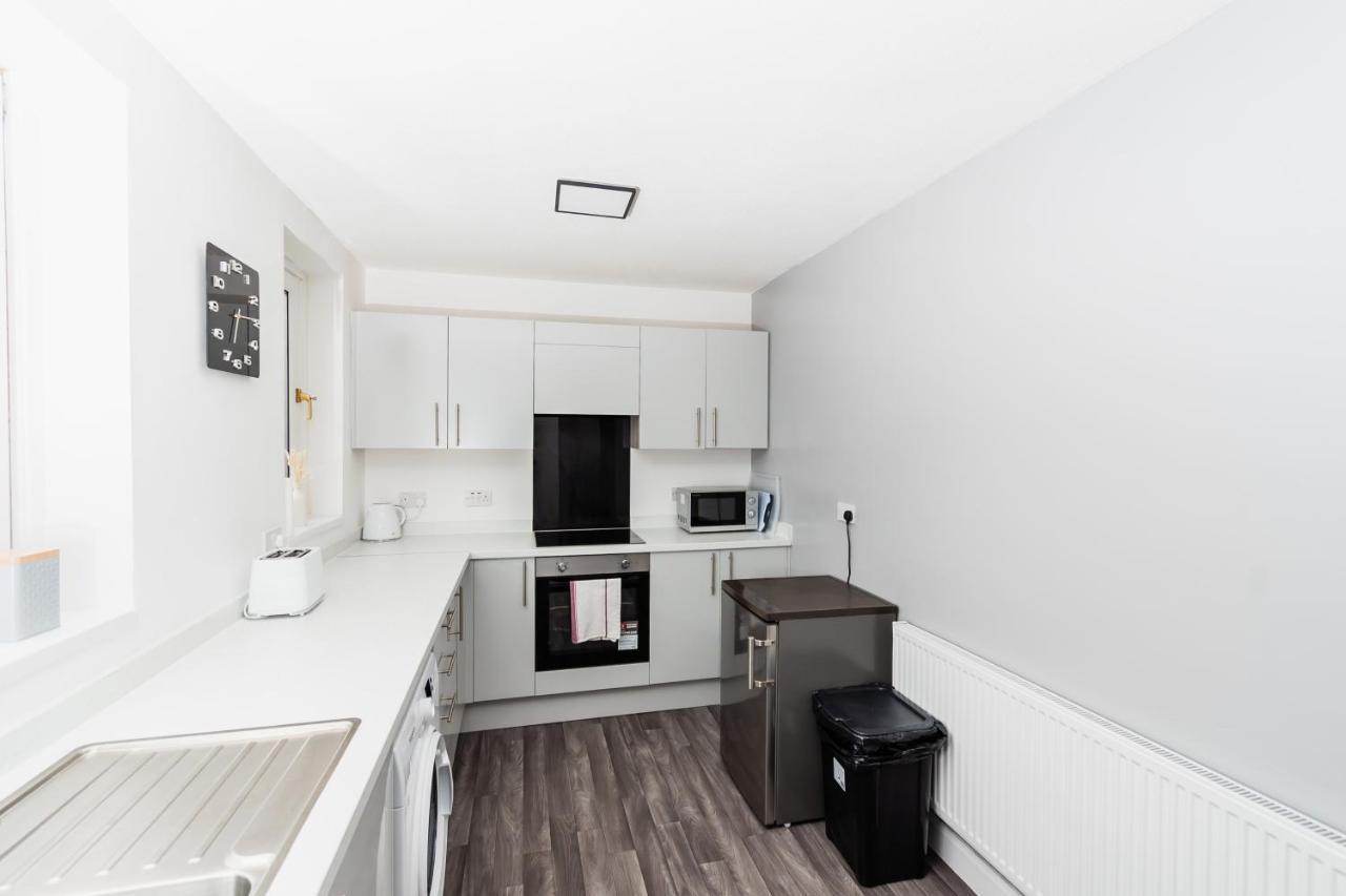 Greenbourne - 4 Bedrooms Sleeps 8 Free Parking เกทส์เฮด ภายนอก รูปภาพ