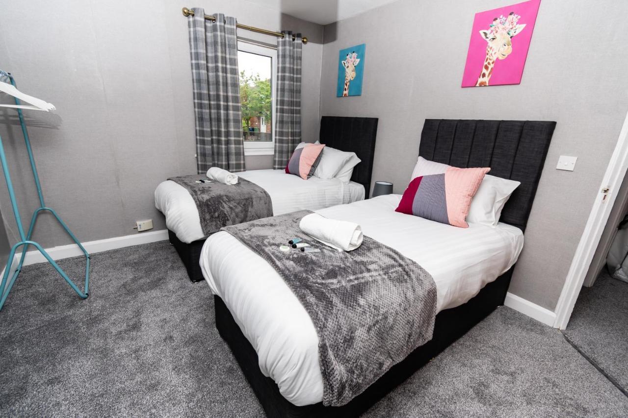 Greenbourne - 4 Bedrooms Sleeps 8 Free Parking เกทส์เฮด ภายนอก รูปภาพ